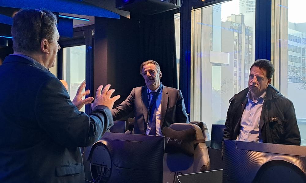 Visite de Geoffroy Roux de Bezieux chez Cyber Experience