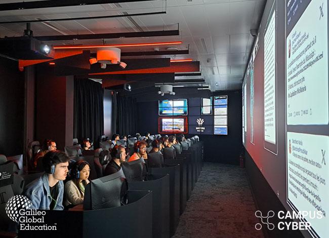 Visite des étudiants de Digital Campus à la salle Cyber Experience by GGE