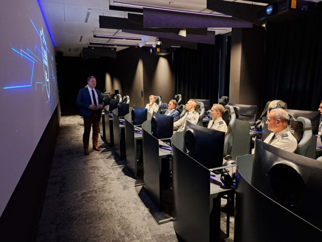 Visite d’une délégation du chef d'état-major de l'armée de Terre chez Cyber Experience