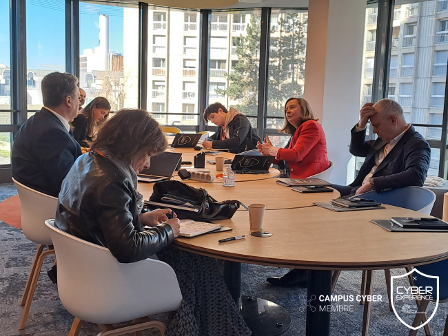 Conférence de presse du 4 avril 2023 salle Cyber Experience by GGE